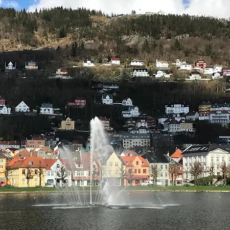 View In Center Of - 3 Bedrooms Apartment Bergen