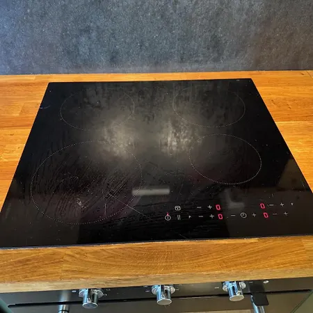 View In Center Of - 3 Bedrooms Bergen