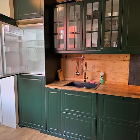 View In Center Of - 3 Bedrooms Apartment